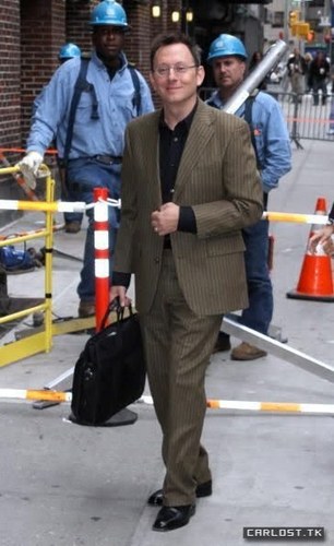  Michael arriving at the David Letterman दिखाना
