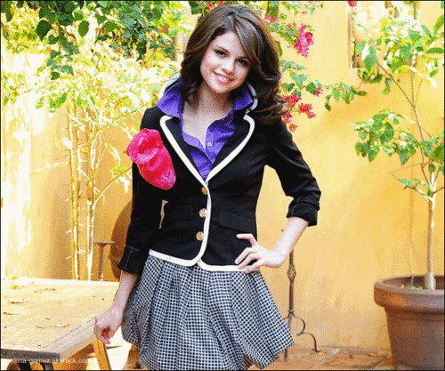 Selena Gomez PhotoShop