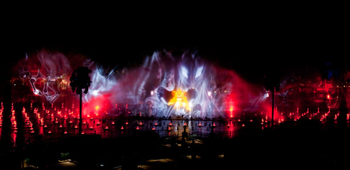  The Lion King scene from the new "World of Color" tunjuk