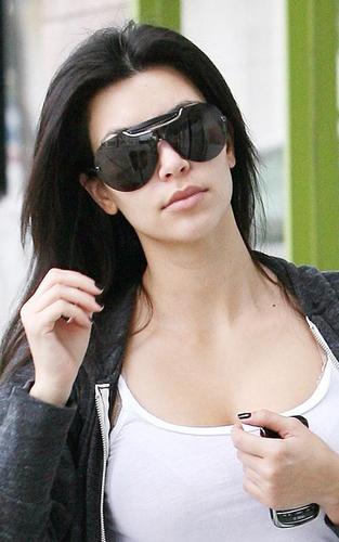  Kim Out in LA - May 27, 2010