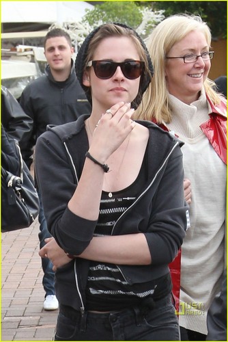  Kristen Stewart and Taylor Lautner mashua Ride Down Under