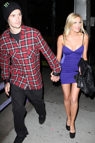 Stephanie Pratt and her boyfriend out at the Viper Room in West Hollywood (25/5/2010)