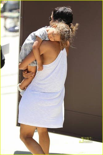 Halle Berry: Napping Nahla!