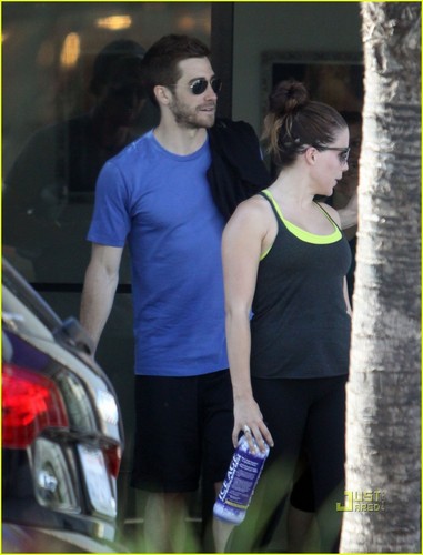  Jake Gyllenhaal & Austin Nichols Hit Gym with Sophia belukar, bush