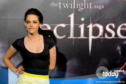  Kristen Stewart And Taylor Lautner Attend Q&A Session