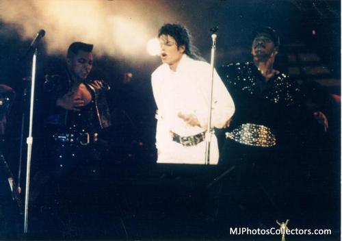  MJ - BAD TOUR