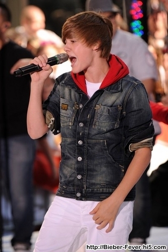  Justin Bieber Performs On NBC's "Today"