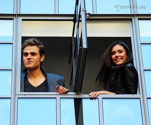  Paul and Nina at the Hotel In ロンドン