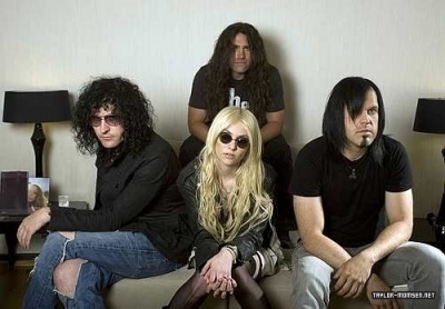  Taylor & The Pretty Reckless