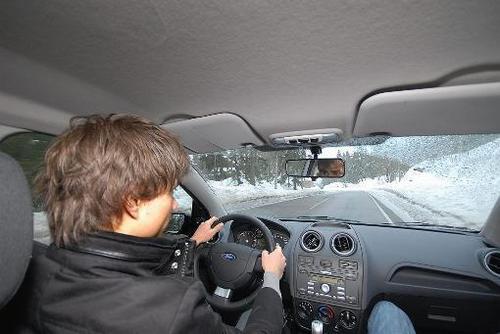  Alexander Rybak in car