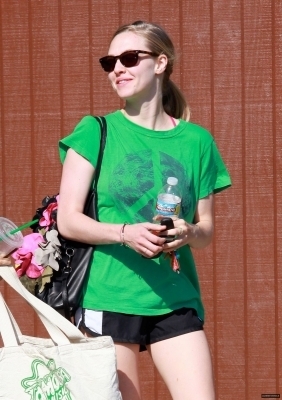  Amanda out and about in LA June 8th,2010