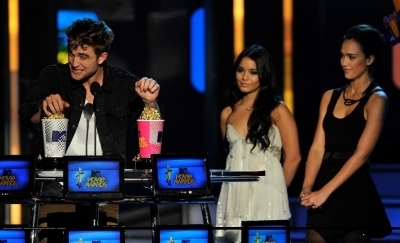  Jessica @ 2010 MTV Movie Awards