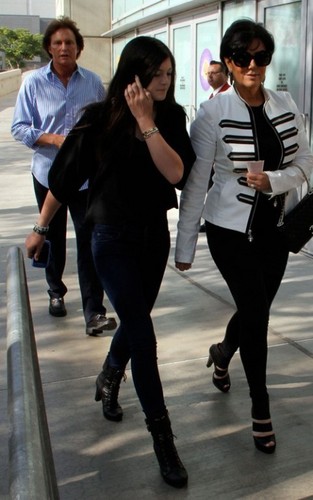  Kourtney arriving at a Laker's Game 7th June,2010