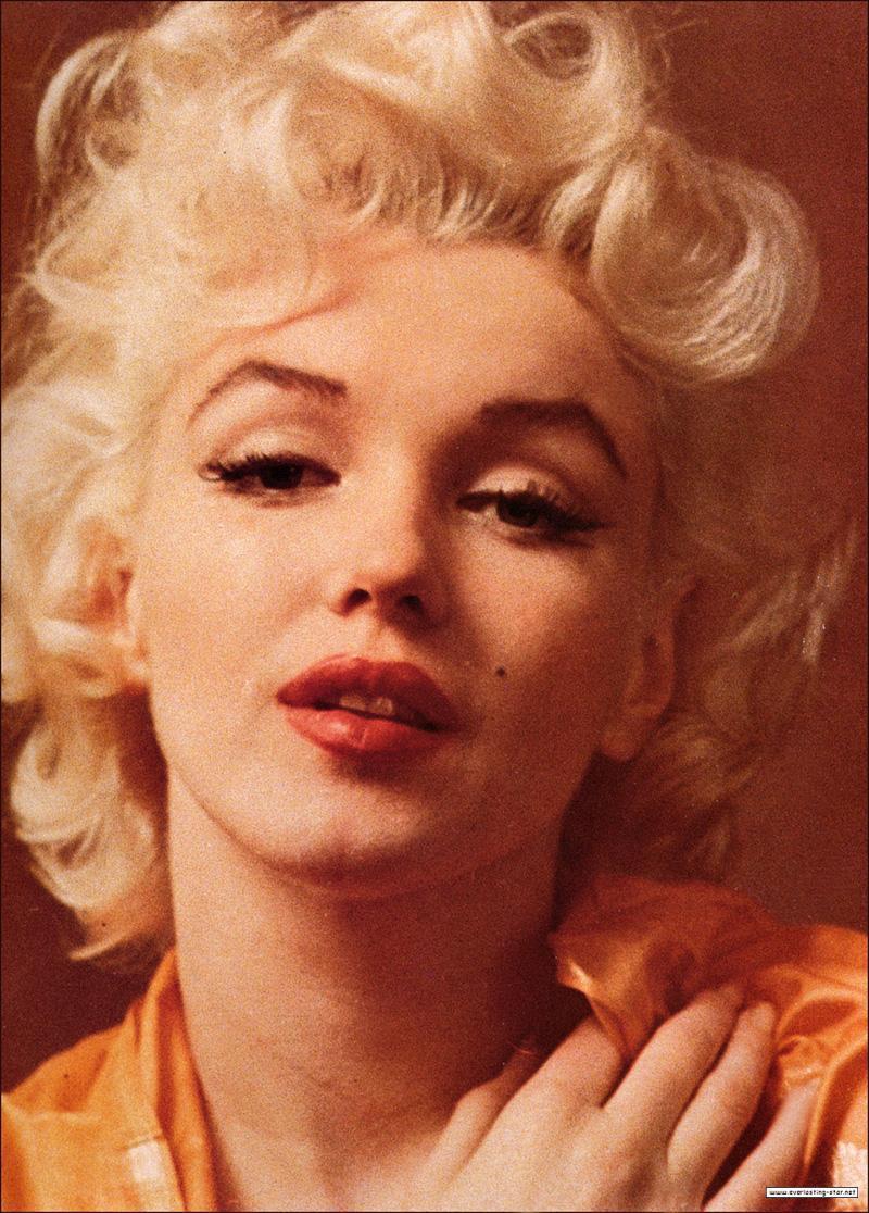 Marilyn Monroe - Wallpaper Colection