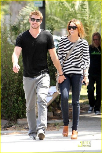 Miley Cyrus & Liam Hemsworth: Melrose Mates