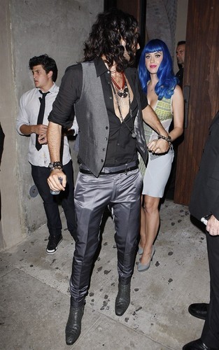  Russell Brand and Katy Perry at the 엠티비 Movie Awards afterparty (June 6)