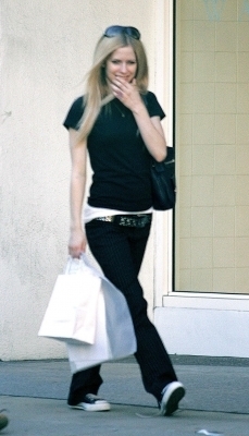  Shopping in West Hollywood, CA - 08.03.04