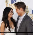 Zac & Vanessa @ 2010 MTV Movie Awards - zac-efron photo