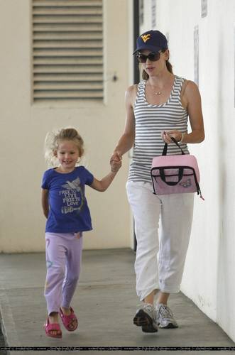  Jen Out With Seraphina After Taking kulay-lila To School!