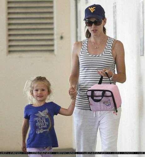  Jen Out With Seraphina After Taking kulay-lila To School!