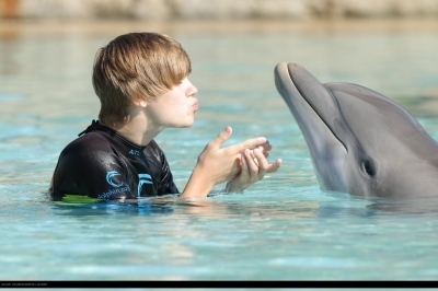 Justin spends his day in Atlantis before his concert