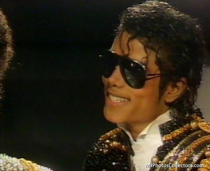 MJ-Madame-Tussauds-in-1985-michael-jackson-12910897-687-558.jpg