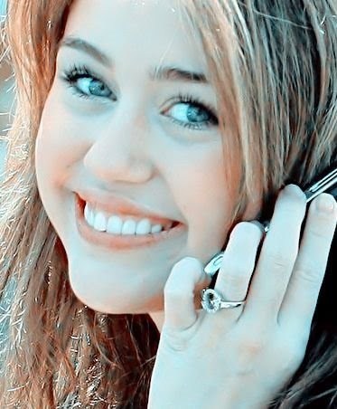  Miley Smiley Rocks
