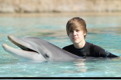  OMG Justin Swimming~! (18 NEW HOT PICS)