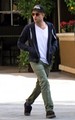 Rob in Beverly Hills   - robert-pattinson photo