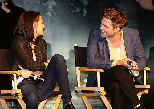Robert Pattinson, Kristen Stewart & Taylor Lautner Talk 'Eclipse' 