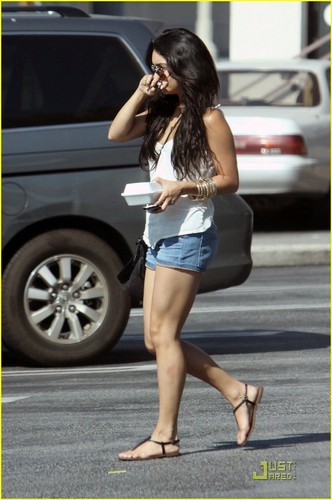 Vanessa out in Hollywood