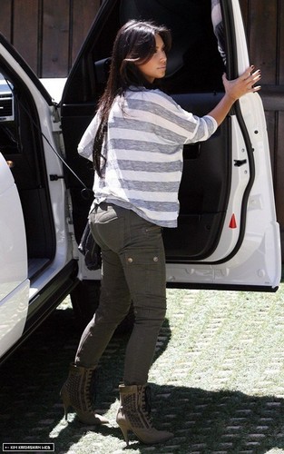  Kim is photographed out and about in Beverly Hills 6/15/10