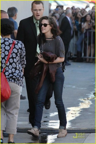  Kristen & Robert Arriving @ Jimmy Kimmel Taping