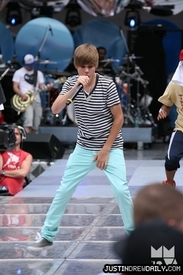 Appearances > 2010 > 21st Annual Much Music Video Awards- Rehearsal; (June 20th)