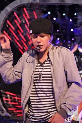  Candids > 2010 > June 19th - Rehearsing For The MuchMusic Awards