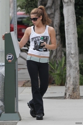  Ashley heading to the gym in LA