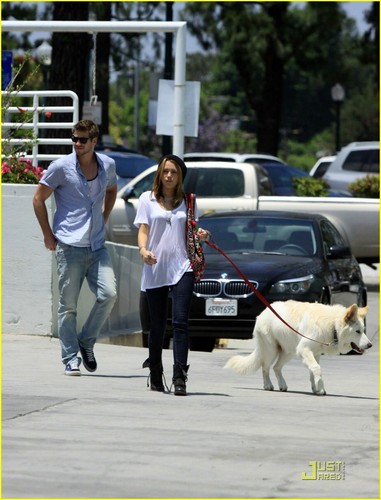 Miley&Liam out in LA