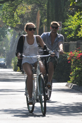  Miley & Liam Bike Riding In Toluca Lake – 06/27/10