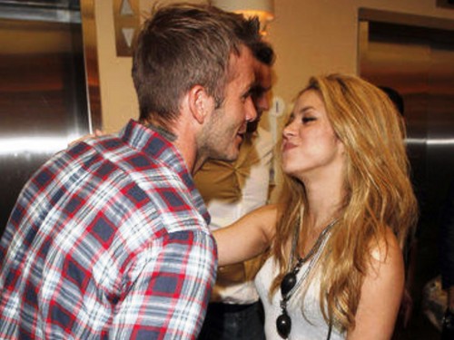  Shakira baciare beckham
