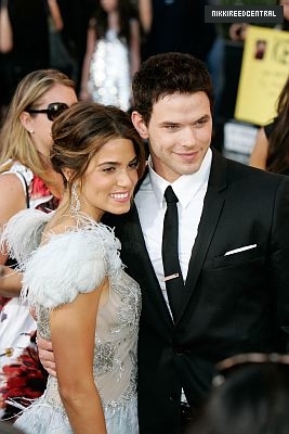 Kellan and Nikki at the 'Eclipse' Premiere 