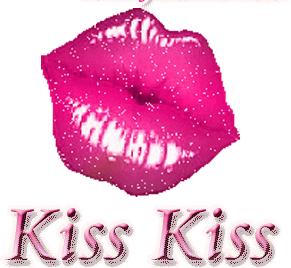  Kissing u sweetly <3
