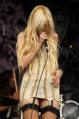  The Pretty Reckless - Vans Wrapped Tour