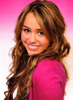  Miley is SO pretty!
