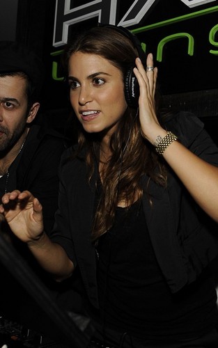  Nikki Reed partying at Axe Lounge (July 4).