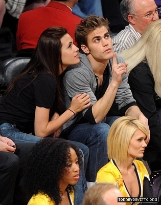 I didn't recognized hershe is the girlfriend of Paul Wesley