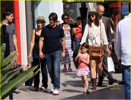 Tom Cruise, Katie Holme & Suri Cruise : Westfield Mall Shopping Spree!