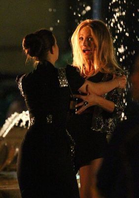  Blake & Leighton on set of "Gossip Girl"