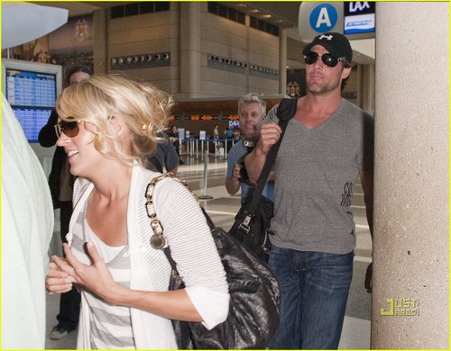 Carrie Underwood: Honeymoon with Mike Fisher!