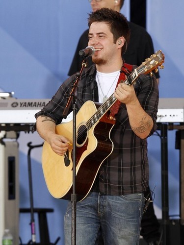 Lee DeWyze Performing on 'Good Morning America' (July 9, 2010)