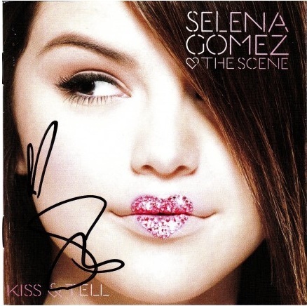 Selly autograph on my Yahoo by AJ